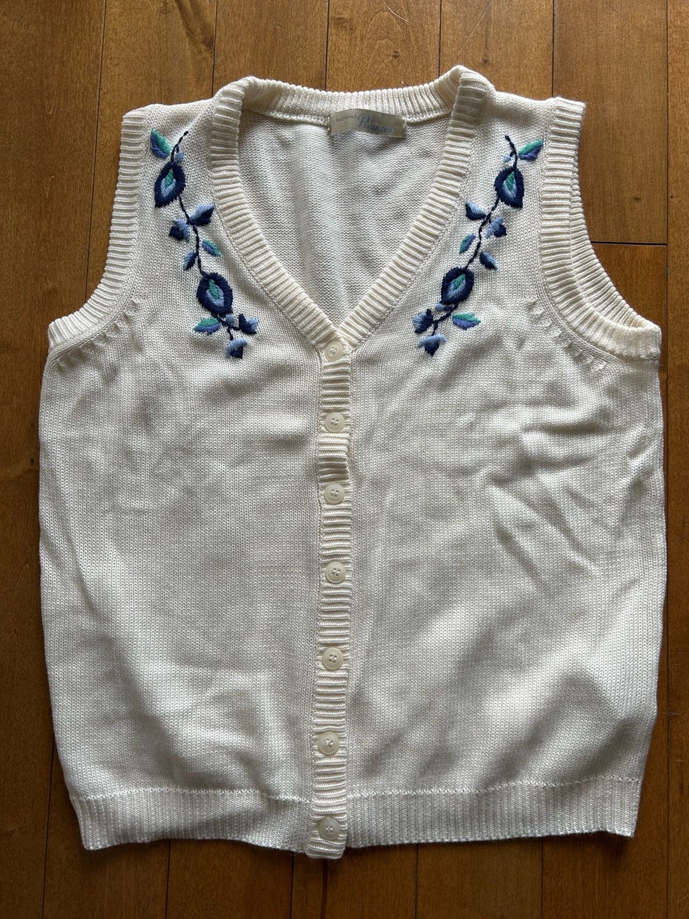 Vintage Cream V-Neck Button-Front Sweater Vest with Floral Embroidery
